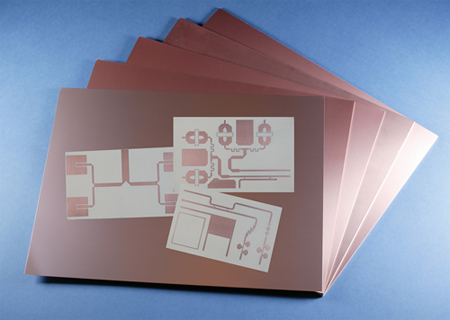 圖3：RO3003?電路層壓板具備交通工具高性能毫米波雷達PCB接收天線所不可少的特別的性質。